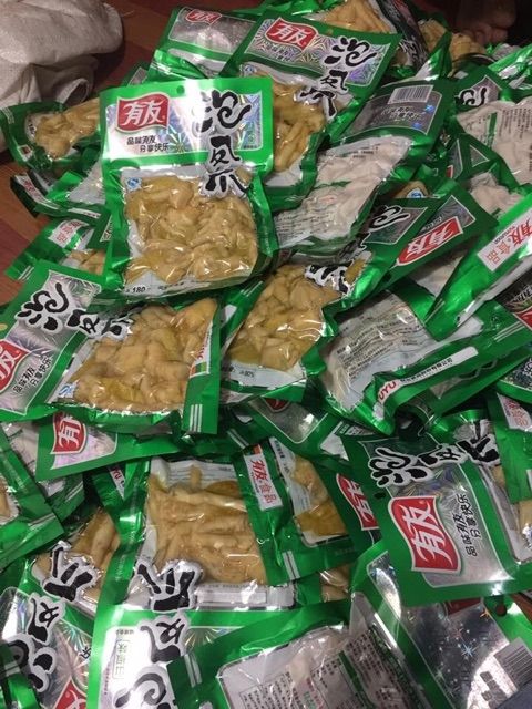 Chân gà muối YuYu Trùng Khánh 210g, 100g, 180g