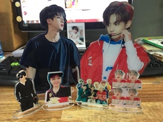 Standee