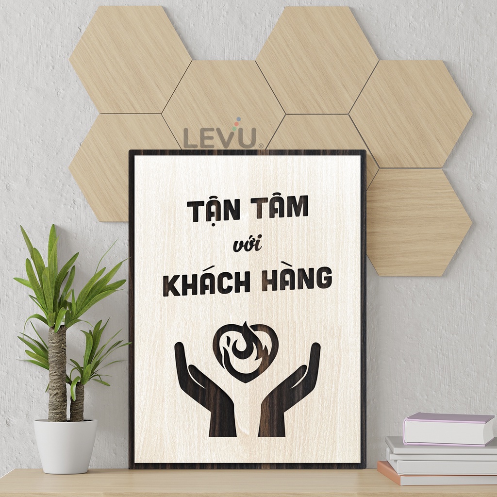 Tranh khẩu hiệu công ty LEVU134 "Tận tâm với khách hàng"