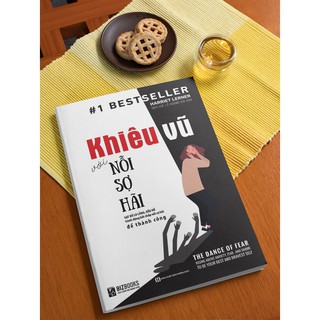 Sách - Khiêu Vũ Với Nỗi Sợ Hãi