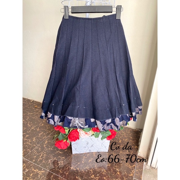 Chân váy len, dạ kiểu