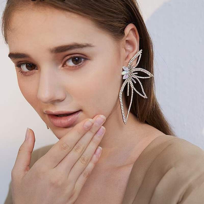 Bông Tai Hình Chiếc Lá Đính Đá Phong Cách Âu Mỹ Mới