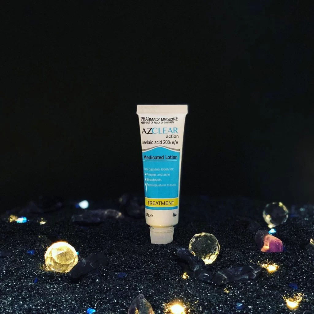 Kem dưỡng Azclear Action Medicated Lotion 20% Azelaic Acid - kem dưỡng giảm mụn mờ thâm Azclear 25g