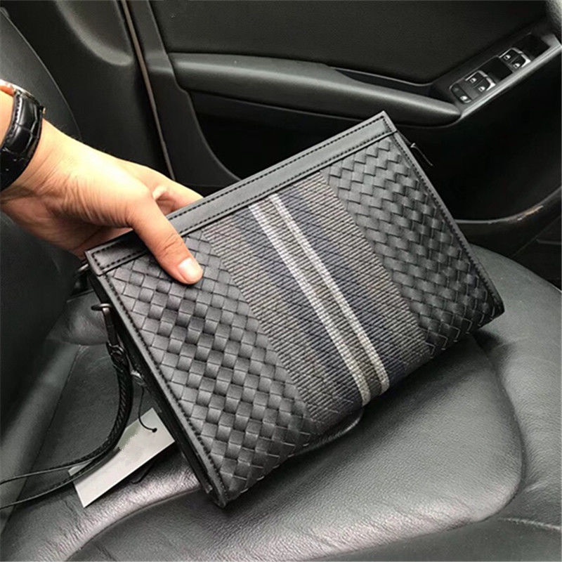 Túi da cầm tay thêu họa tiết thời trang cho nam | BigBuy360 - bigbuy360.vn