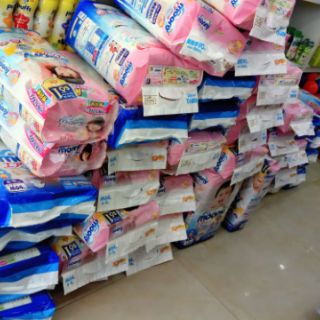 TÃ - BỈM NHẬT QUẦN - DÁN MOONY ĐỦ SIZE NB90-S84-M64-M58-L44-L54-XL38 MIẾNG (KHÔNG QUÀ)