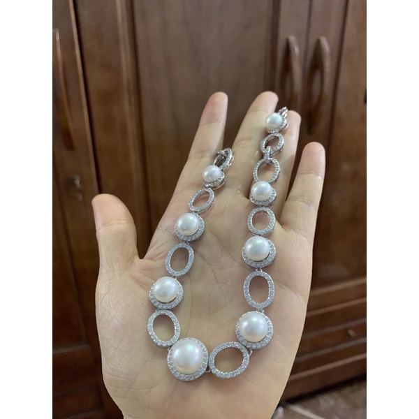 Vòng cổ dự tiệc siêu sang chảnh mắt tròn đính ngọc trai nhân tạo