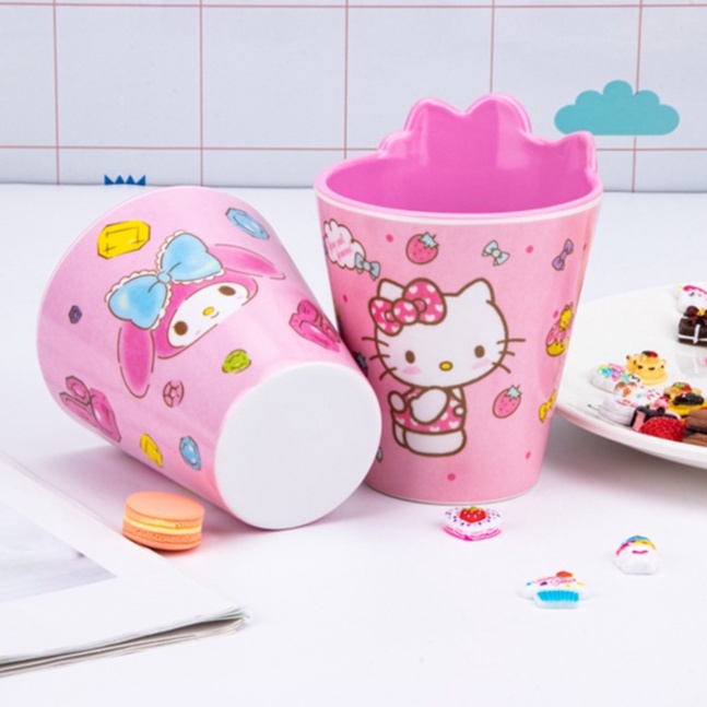 Cốc nhựa Hello Kitty 300ml
