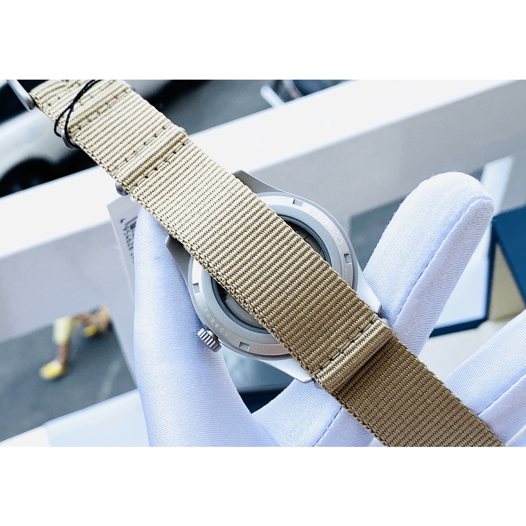 Đồng hồ nam dây vải Seiko 5 Sports SRPG35K1