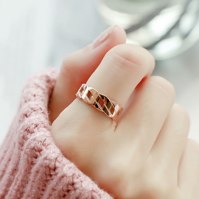 Nhẫn Kiểu Dây Xích Bản To Titan Ko Đen TT 4158