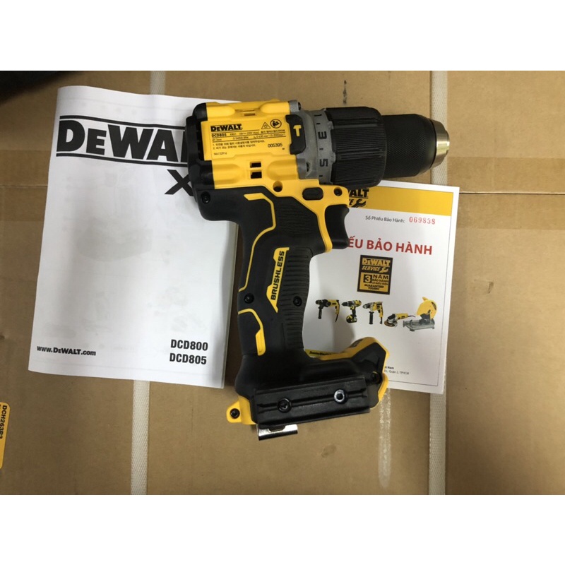 DEWALT máy khoan pin DCD805