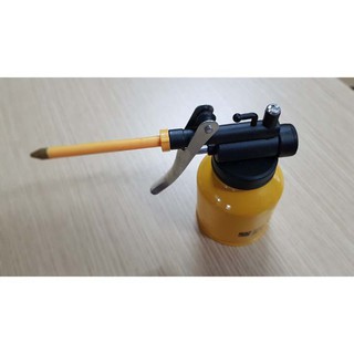 bình tra dầu máy, bơm dầu