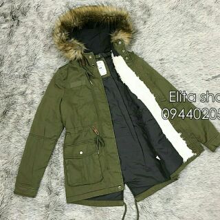 Áo khoác parka bershka dư xịn. Chất kaki mềm