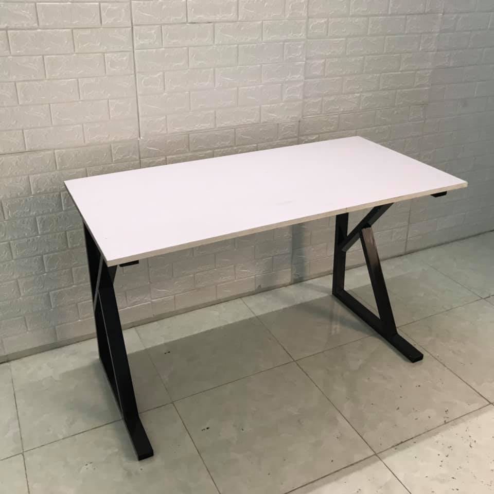 Bàn làm việc chữ K (KÍCH THƯỚC 60X120X75CM) CHÂN ĐEN MẶT MDF TRẮNG