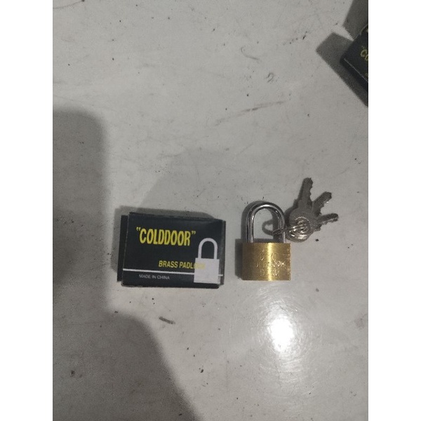 1 cái ổ khoá vali đồng thau mini