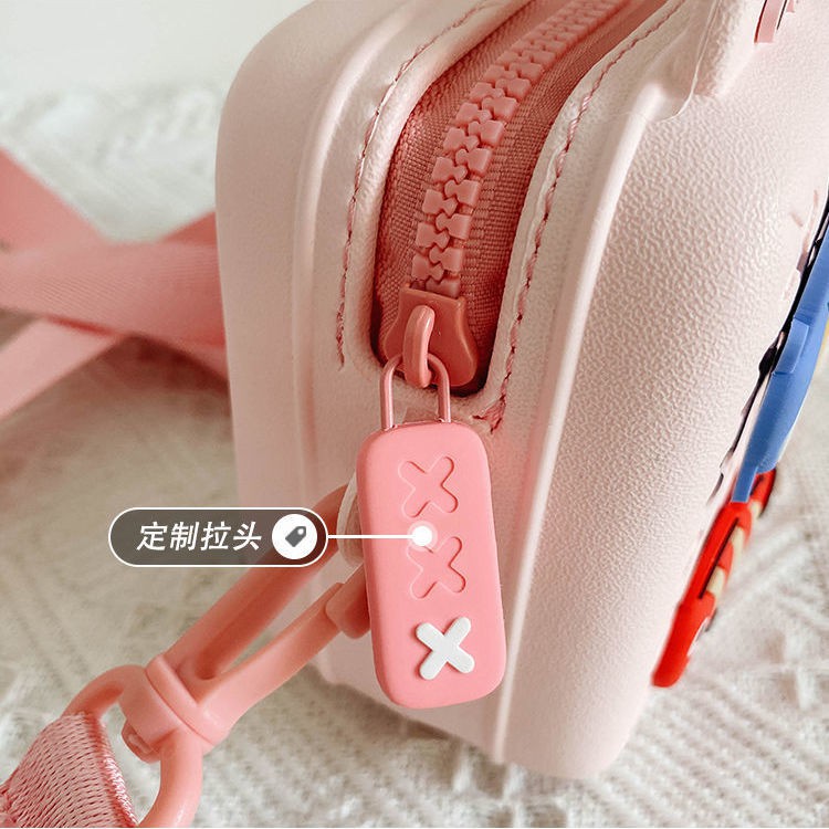 Túi Đeo Chéo Dáng Vuông Nhỏ Dễ Phối Đồ Chơi Cao Su Cho Trẻ Em