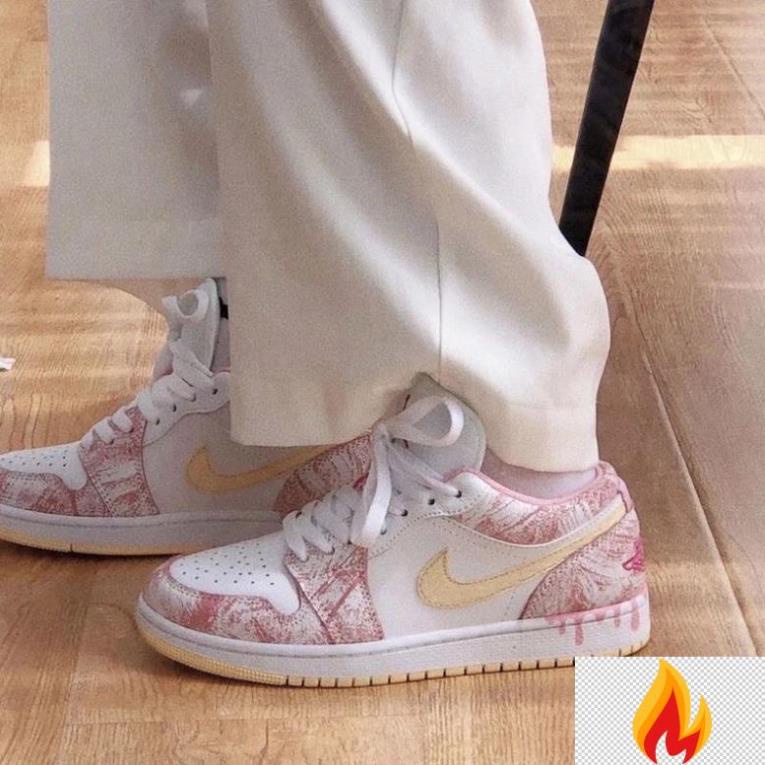 Giày Thể Thao Nữ Air Jordan 1 Low Hồng Kem Vảy Sơn Full Box 2021 -KG()1
