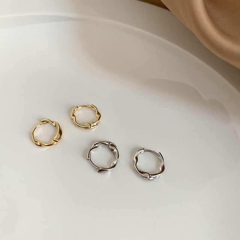 Đôi hoa tai dạng vòng xoắn sành điệu cho nữ