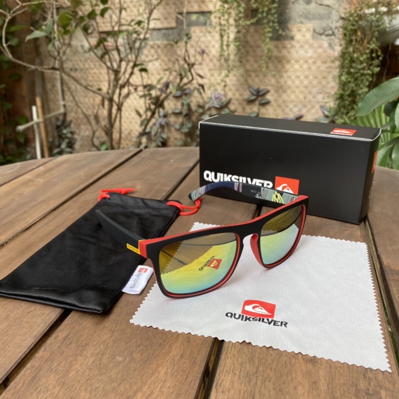 Kính mát Quiksilver sale 50%