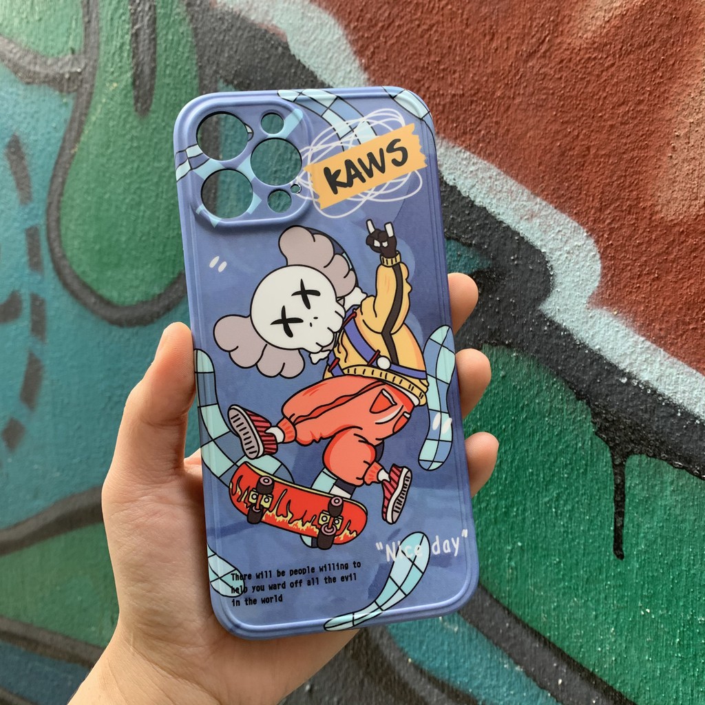 Ốp IPhone Kaws Trượt Ván IDM Chống Bẩn