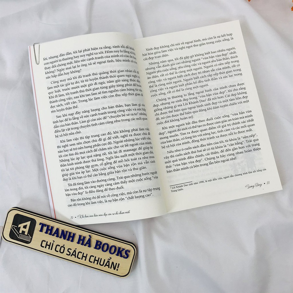 Sách - Khi Bạn Vừa Bận Vừa Đẹp Còn Sợ Chi Được Mất (Kèm Bookmark)