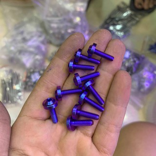Ốc GR5 titanium 4 ly 1, 5 phân dù nhỏ bắt nắp dầu