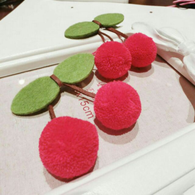 Kẹp tóc hình trái cherry