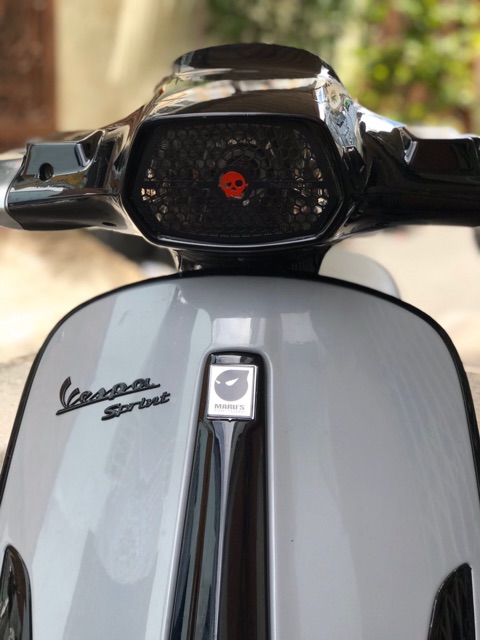 ỐP ĐÈN (CHỤP ĐÈN) PHA VESPA TẶNG KÈM LOGO CÀ VẠT