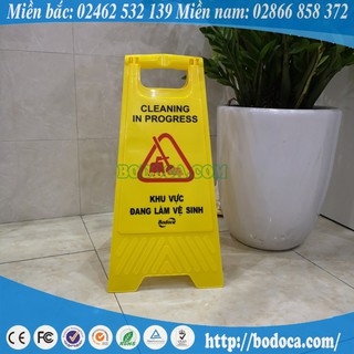 Biển báo khu vực đang làm vệ sinh