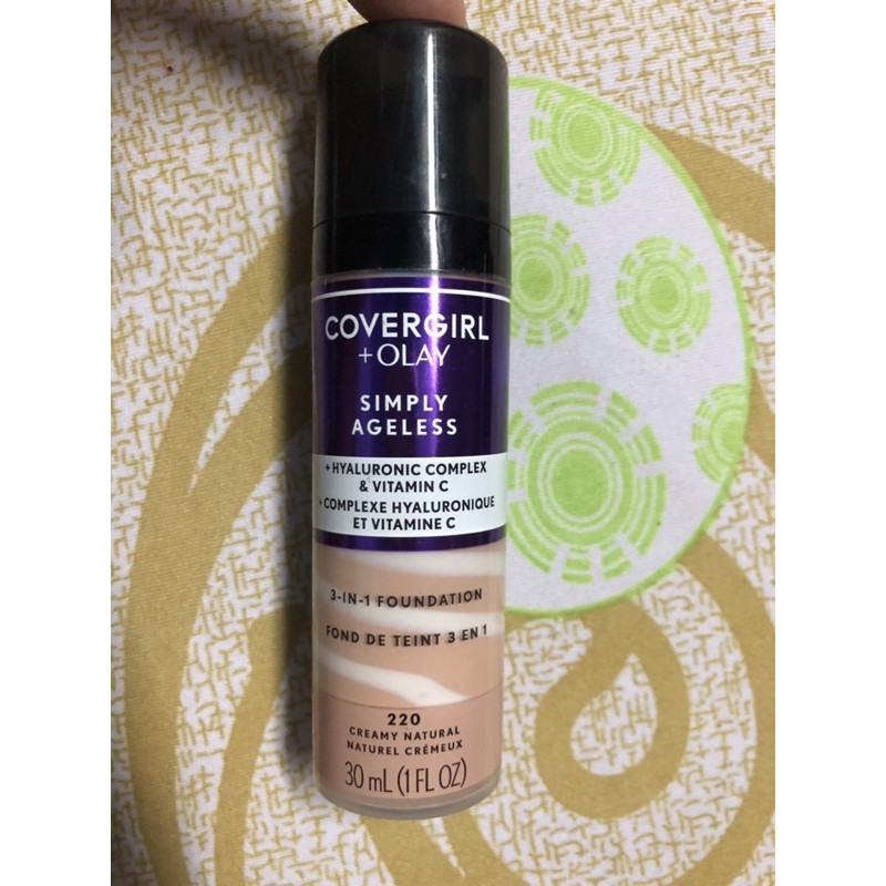 Kem nền 3in1 Covergirl Olay Simply Ageless Foundation 30ml hàng xách tay Mỹ