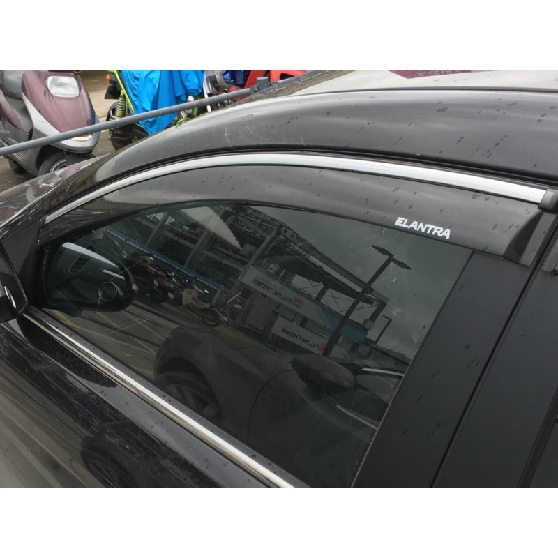 Vè che mưa xe Huyndai Elantra 2016 - 2021 chỉ mạ crom cao cấp- Giá 1 bộ