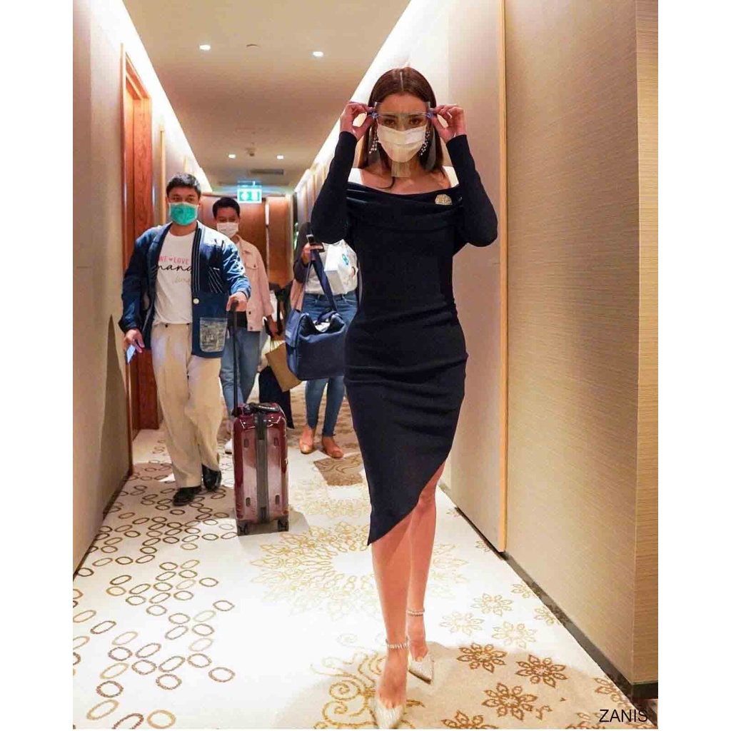 ZANIS DRESS ĐẦM BODY TRỄ VAI TAY DÀI VẠT CHÉO THIẾT KẾ