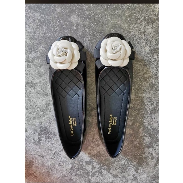 Giày búp bê mũi tròn hoa trà đen đỏ hàng quảng châu