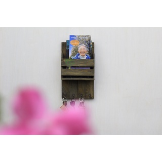 Kệ gỗ treo chìa khóa phong cách Vintage