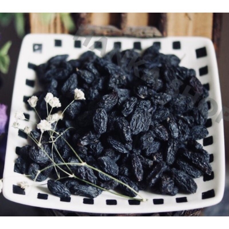 Nho đen sấy khô dẻo Chile 500g to ngon