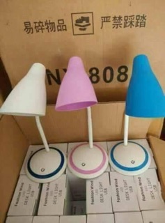 Đèn học chống cận cho bé