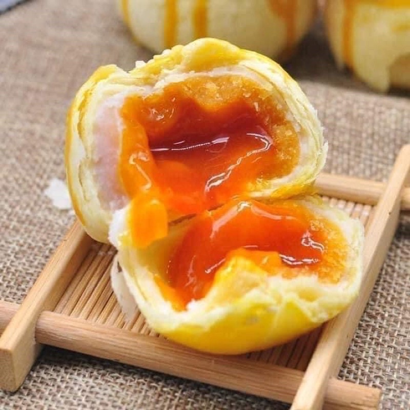 Bánh Trung Thu Trứng Chảy Milk Yolk Cake Hộp 6 Cái