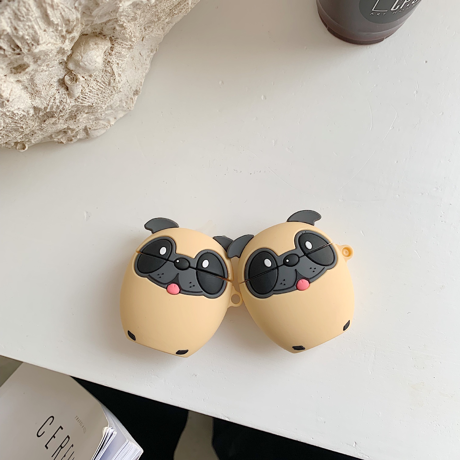 Vỏ bọc bảo vệ tai nghe AirPods 2 thiết kế chống rơi vỡ hình chó Pug chất lượng cao