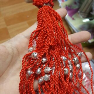 Vòng tay may mắn đỏ