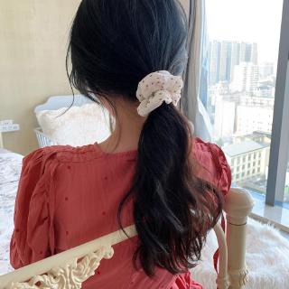 Cột tóc đơn giản phong cách Hàn Quốc