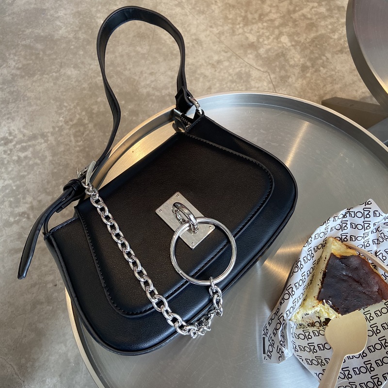 IELGY Túi đeo vai kẹp nách IELGY phối dây xích thời trang dễ phối đồ cho nữ