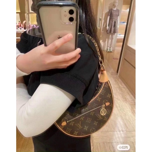 Túi kẹp nách Lv loop moon dáng bầu thuyền siêu hot chuẩn Super - fullbox nam châm cao cấp 2 lớp