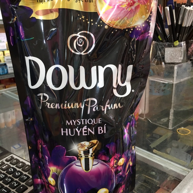 Nước Xả Downy Huyền Bí Túi 1.35L