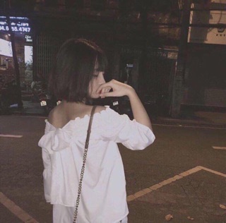 Áo trễ vai buộc nơ sau