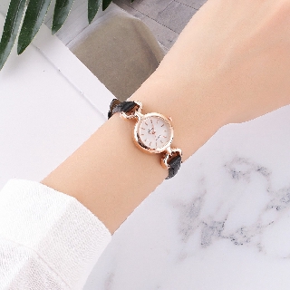 Đồng hồ nữ mặt tròn nhỏ DH521 shop Ny Trần chuyên đồng hồ dây da