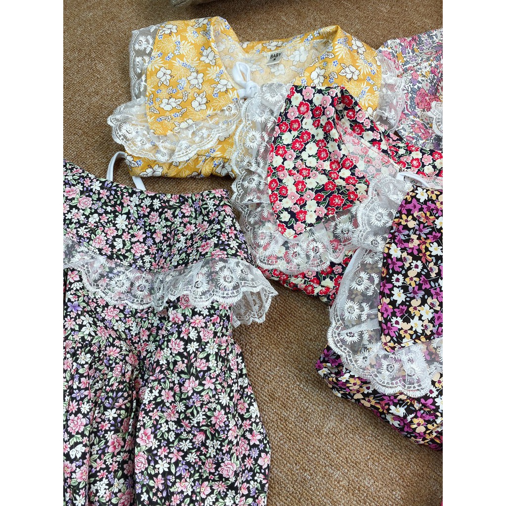 Pijama hoa nhí cổ ren cho bé gái