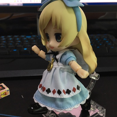 ❁✤Alice Đồ Chơi Mô Hình Nhân Vật Trong Xứ Sở Thần Tiên Kích Thước 10Cm Dành Cho Bé