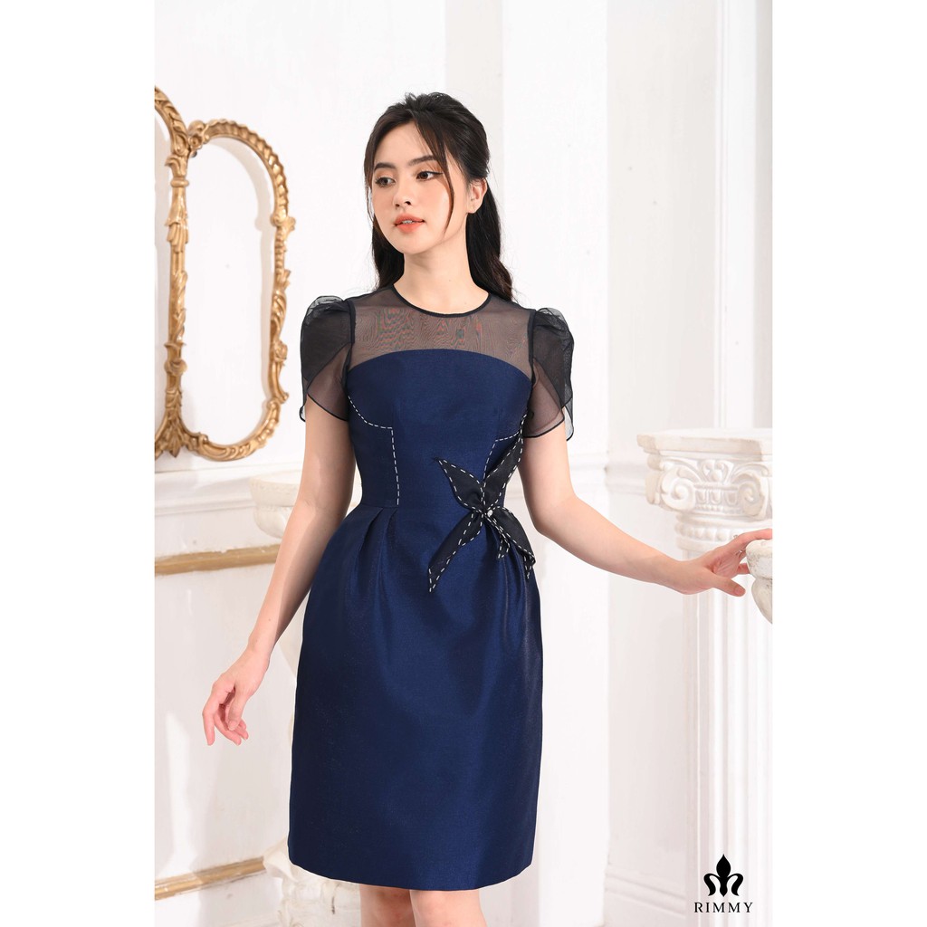 Váy Chloé Dress thiết kế sang trọng thương hiệu Rimmy chất liệu cao cấp, dáng tiệc ôm chiết eo gắn hoa thêu thủ công 2mà