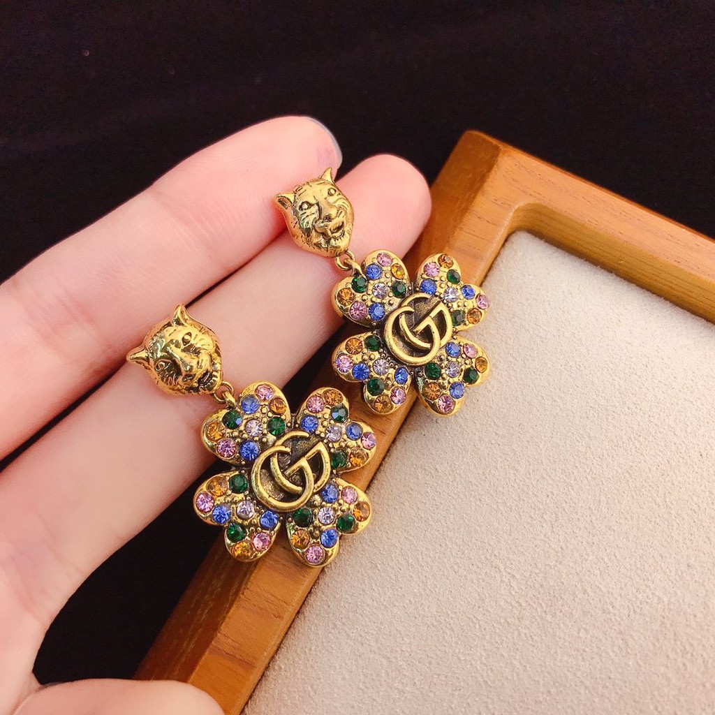 Bông tai hình hoa đính đá cá tính cho nữ