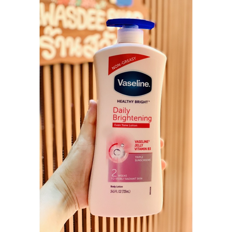 Sữa dưỡng thể trắng da Vaseline Daily Brightening 725ml (bản Mỹ)