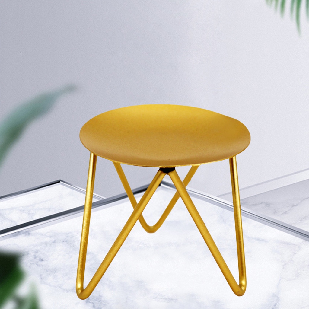 Đế nến bằng sắt màu vàng/ đen